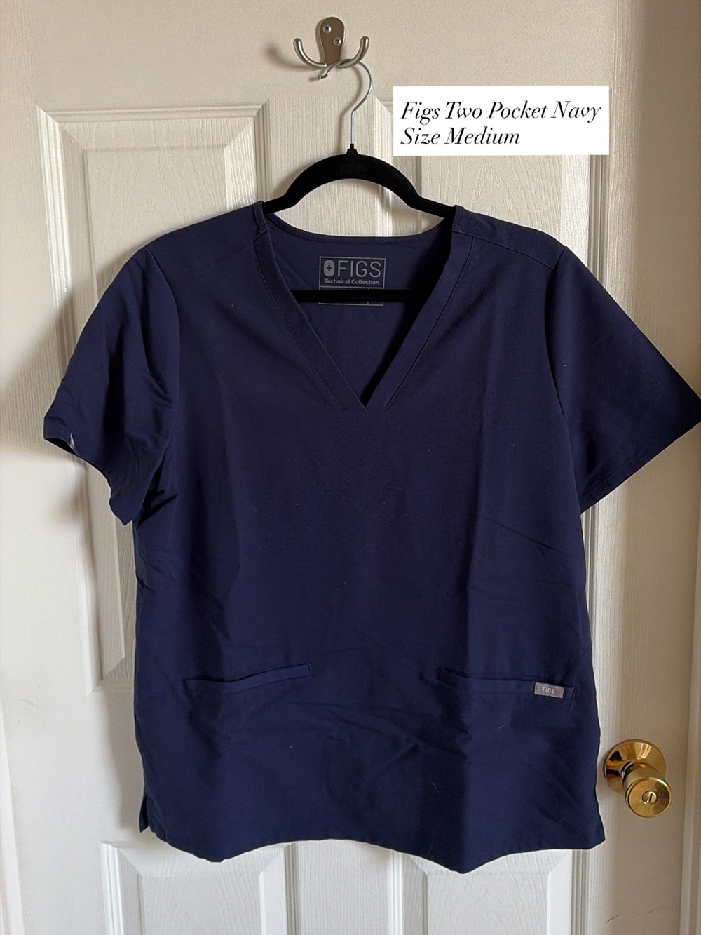 FIGS Women's Casma Scrub Top - Navy Medium